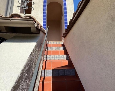 653 Beach Street - Photo Thumbnail 7