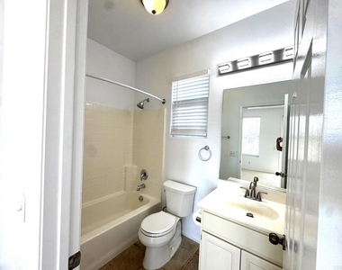 653 Beach Street - Photo Thumbnail 17