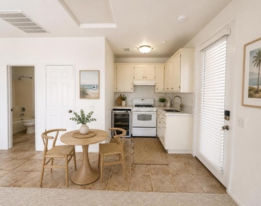 653 Beach Street - Photo Thumbnail 11