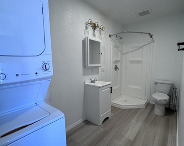 410 S 14th St - Photo Thumbnail 2