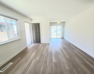 910 Academy Avenue - Photo Thumbnail 3