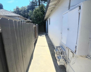 910 Academy Avenue - Photo Thumbnail 15