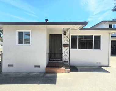 910 Academy Avenue - Photo Thumbnail 1