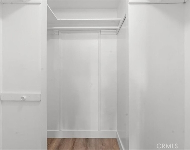 943 N Orange - Photo Thumbnail 19