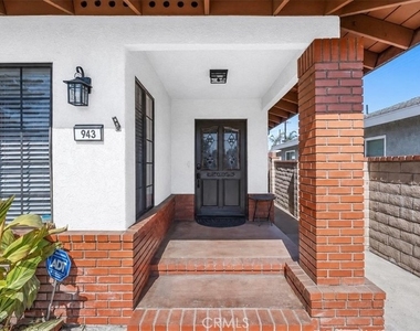 943 N Orange - Photo Thumbnail 2
