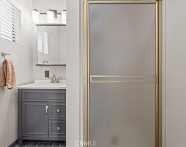 943 N Orange - Photo Thumbnail 23