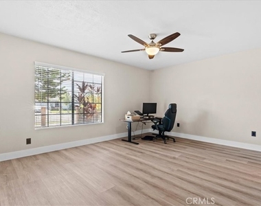 943 N Orange - Photo Thumbnail 21