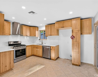 6944 Beckett Street - Photo Thumbnail 3