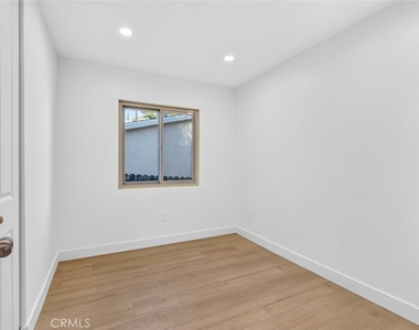 6944 Beckett Street - Photo Thumbnail 12