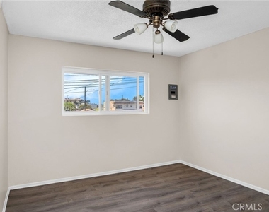 1423 Martin Luther King Jr Avenue - Photo Thumbnail 14