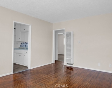 1423 Martin Luther King Jr Avenue - Photo Thumbnail 3