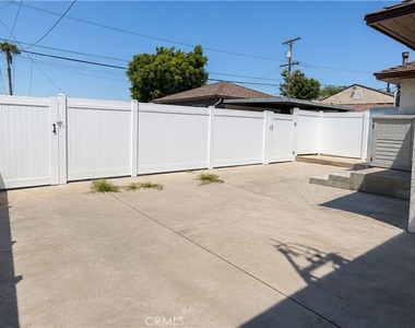 2431 N Lamer Street - Photo Thumbnail 13