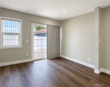 2431 N Lamer Street - Photo Thumbnail 7