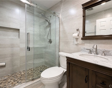 2431 N Lamer Street - Photo Thumbnail 9