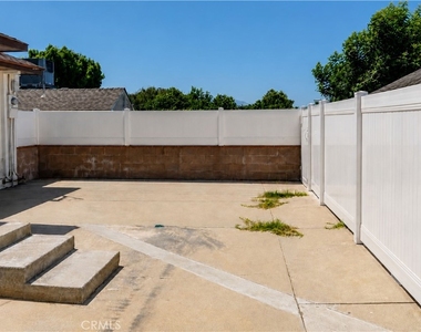 2431 N Lamer Street - Photo Thumbnail 15