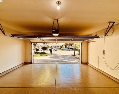 2126 Shenandoah Drive - Photo Thumbnail 19