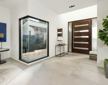 118 S Canyon View Drive - Photo Thumbnail 2