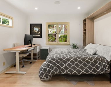 708 Westbourne Drive - Photo Thumbnail 7