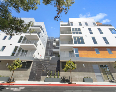 1001 N Fairfax Avenue - Photo Thumbnail 23