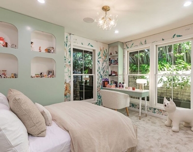 400 Toyopa Drive - Photo Thumbnail 23