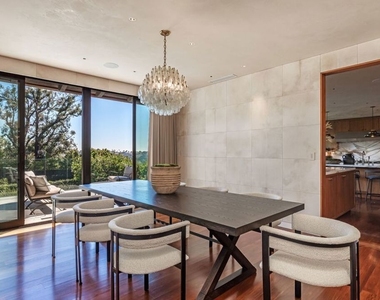 400 Toyopa Drive - Photo Thumbnail 7