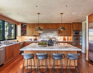 400 Toyopa Drive - Photo Thumbnail 11