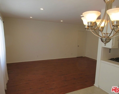 1400 N Fairfax Avenue - Photo Thumbnail 9