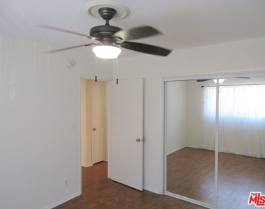 1400 N Fairfax Avenue - Photo Thumbnail 13