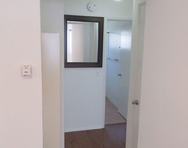 1400 N Fairfax Avenue - Photo Thumbnail 10