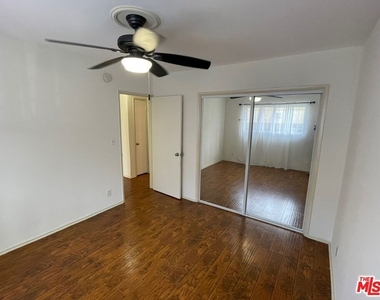 1400 N Fairfax Avenue - Photo Thumbnail 38