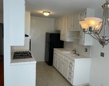 1400 N Fairfax Avenue - Photo Thumbnail 26