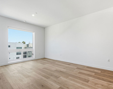 3555 Overland Avenue - Photo Thumbnail 7