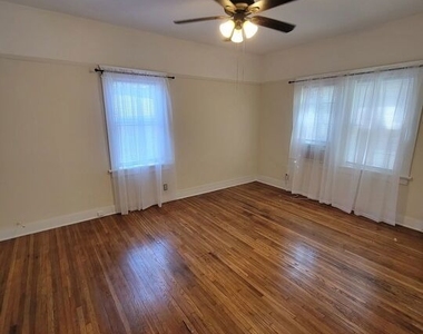 5336 Monroe Street - Photo Thumbnail 8