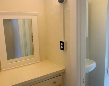 5336 Monroe Street - Photo Thumbnail 17