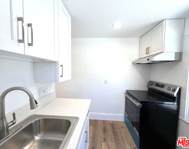 1828 S Gramercy Place - Photo Thumbnail 7