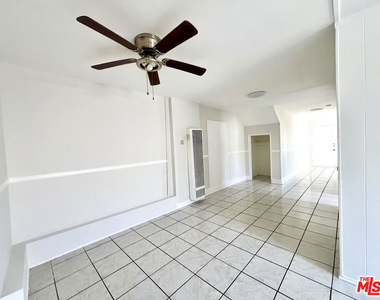 3260 E 4th Street - Photo Thumbnail 9