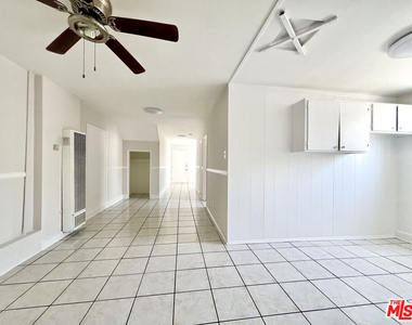 3260 E 4th Street - Photo Thumbnail 8