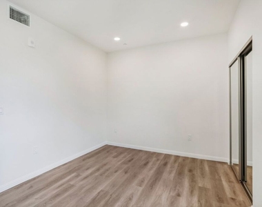 951 S Wilton Place - Photo Thumbnail 35