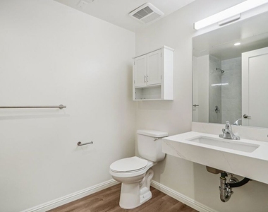 951 S Wilton Place - Photo Thumbnail 30