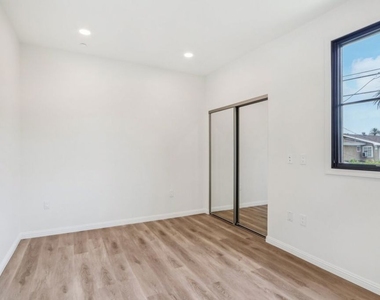 951 S Wilton Place - Photo Thumbnail 33