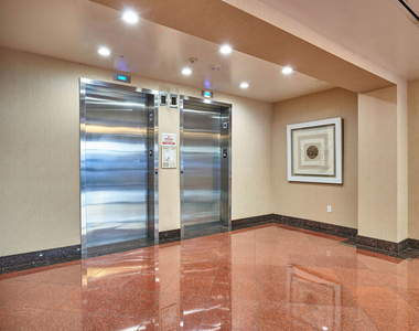 345 S Gramercy Place - Photo Thumbnail 24