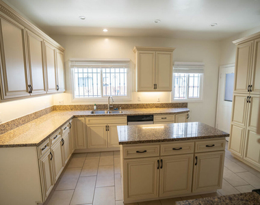 1210 S La Jolla Avenue - Photo Thumbnail 2