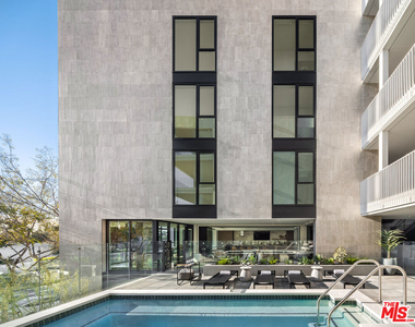9001 Santa Monica Boulevard - Photo Thumbnail 3