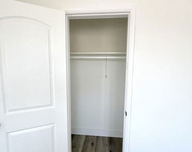 254 E Lanzit Avenue - Photo Thumbnail 16