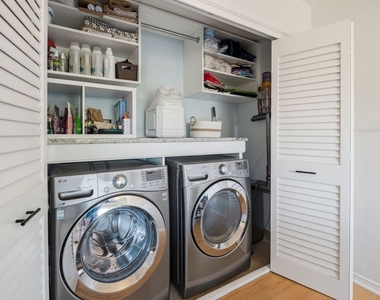 2112 Warfield Avenue - Photo Thumbnail 18
