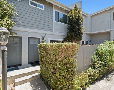 2112 Warfield Avenue - Photo Thumbnail 21