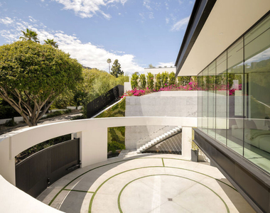 1200 Laurel Way - Photo Thumbnail 1
