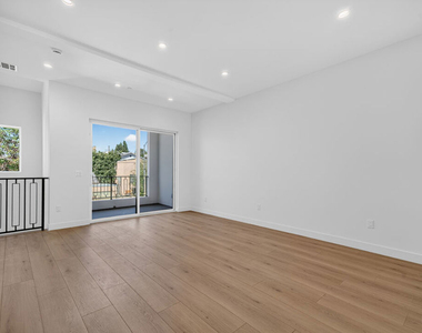 2424 N Council Street - Photo Thumbnail 11