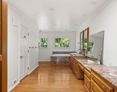 2317 Kimridge Road - Photo Thumbnail 8