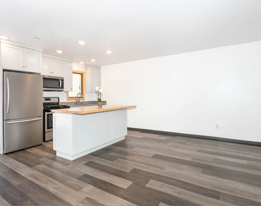 2914 Castle Heights Avenue - Photo Thumbnail 20
